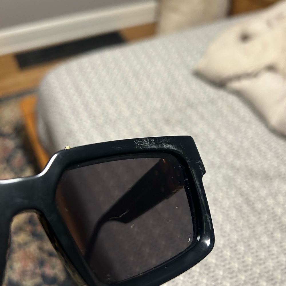Authentic Louis Vuitton sunglasses - Picture 8 of 10